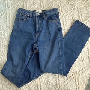 Abercrombie & Fitch Slim Straight Ultra High Rise Jeans